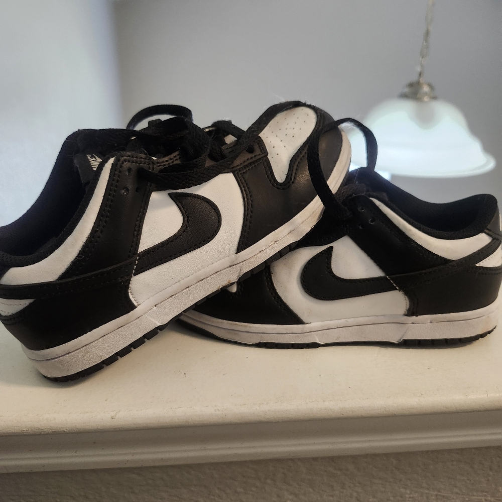 Nike Kids Black and White Sneakers